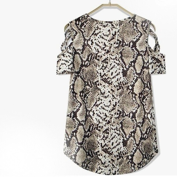Women's animal print cold shoulder short sleeve top - NWOT - Picture 2 of 4